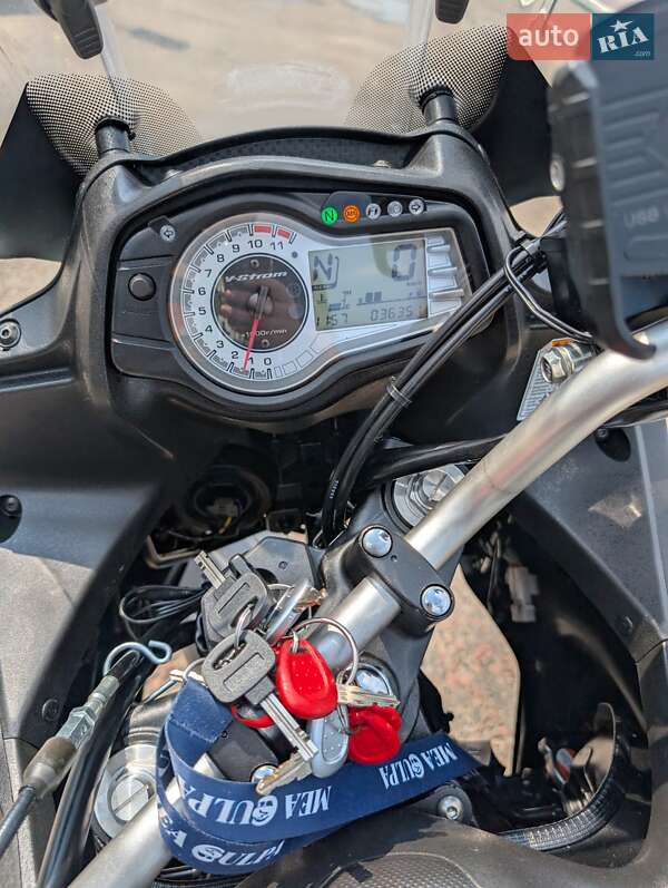 Мотоцикл Туризм Suzuki V-Strom 650 2012 в Киеве