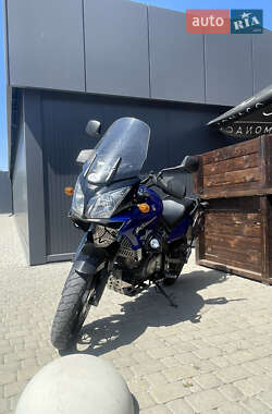 Мотоцикл Туризм Suzuki V-Strom 650 2006 в 