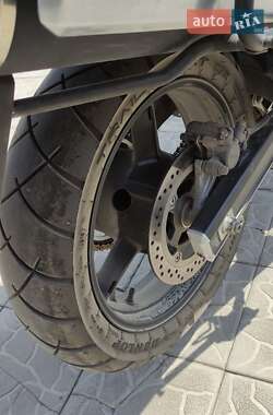 Мотоцикл Спорт-туризм Suzuki V-Strom 650 2005 в 
