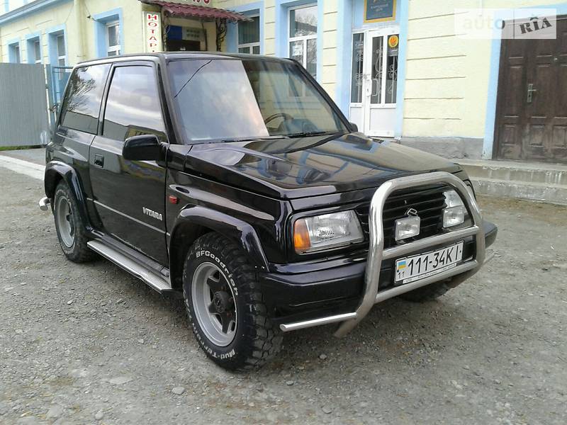 Внедорожник / Кроссовер Suzuki Vitara 1990 в Косове