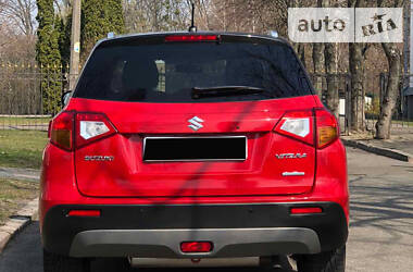 Позашляховик / Кросовер Suzuki Vitara 2016 в 