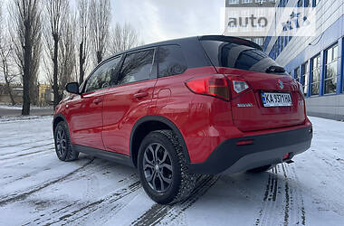 Позашляховик / Кросовер Suzuki Vitara 2017 в Києві