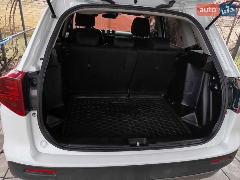 Внедорожник / Кроссовер Suzuki Vitara 2020 в Днепре