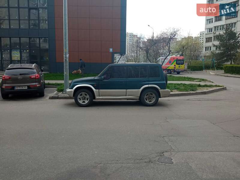 Внедорожник / Кроссовер Suzuki Vitara 1995 в Киеве