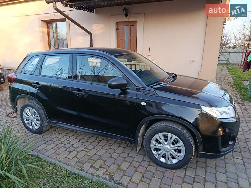 Позашляховик / Кросовер Suzuki Vitara 2021 в Рівному