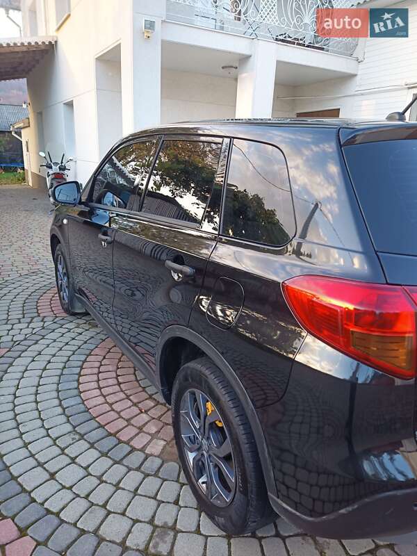 Позашляховик / Кросовер Suzuki Vitara 2017 в Рожнятові