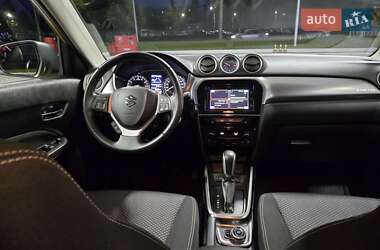 Позашляховик / Кросовер Suzuki Vitara 2020 в 