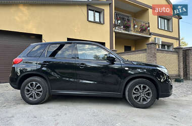 Внедорожник / Кроссовер Suzuki Vitara 2015 в 