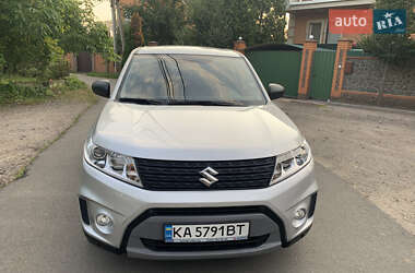 Внедорожник / Кроссовер Suzuki Vitara 2016 в Вишневом