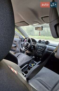Внедорожник / Кроссовер Suzuki Vitara 2019 в 