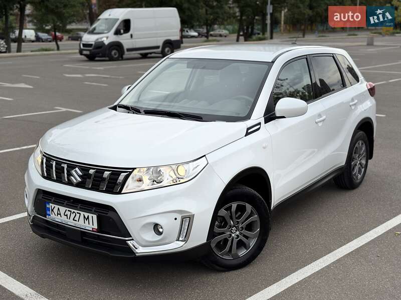 Внедорожник / Кроссовер Suzuki Vitara 2023 в 
