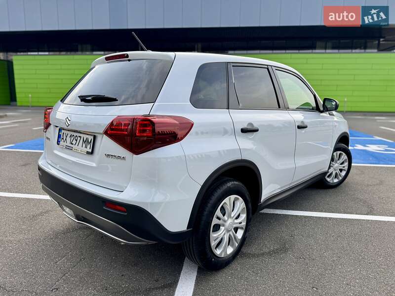 Внедорожник / Кроссовер Suzuki Vitara 2023 в Киеве