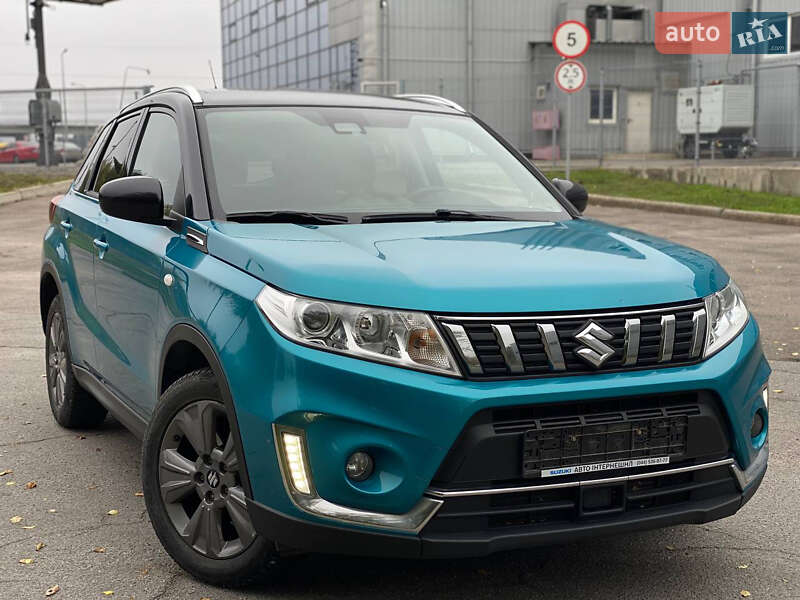 Позашляховик / Кросовер Suzuki Vitara 2020 в  фото Позашляховик / Кросовер Suzuki Vitara 2020 в