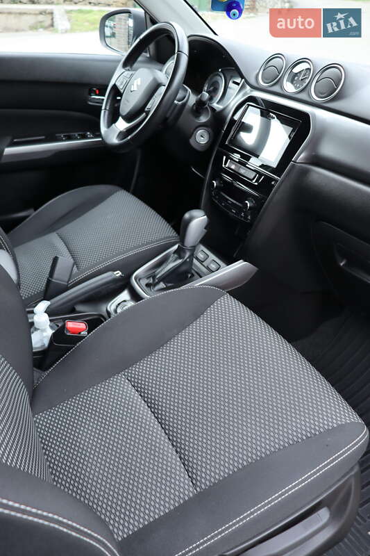 Позашляховик / Кросовер Suzuki Vitara 2020 в Львові фото 8 Позашляховик / Кросовер Suzuki Vitara 2020 в Львові