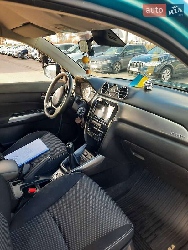 Внедорожник / Кроссовер Suzuki Vitara 2019 в Полтаве