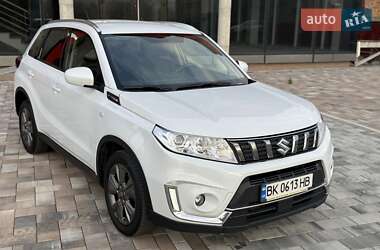 Позашляховик / Кросовер Suzuki Vitara 2020 в Тячеві