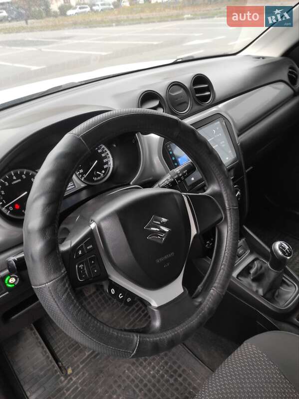 Внедорожник / Кроссовер Suzuki Vitara 2017 в Кропивницком фото 9 Внедорожник / Кроссовер Suzuki Vitara 2017 в Кропивницком