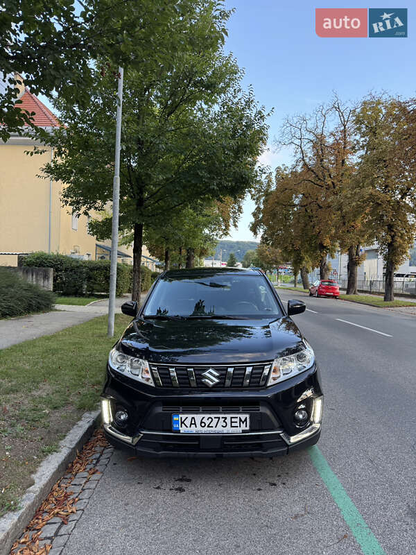 Внедорожник / Кроссовер Suzuki Vitara 2021 в Киеве