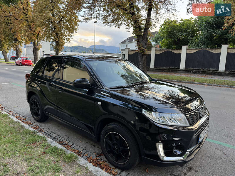 Внедорожник / Кроссовер Suzuki Vitara 2021 в Киеве