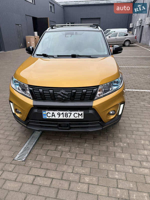Внедорожник / Кроссовер Suzuki Vitara 2019 в Киеве