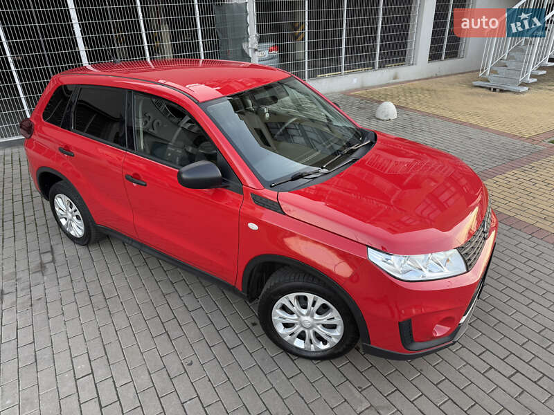 Внедорожник / Кроссовер Suzuki Vitara 2021 в Киеве
