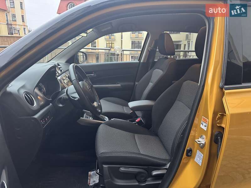 Внедорожник / Кроссовер Suzuki Vitara 2020 в Киеве