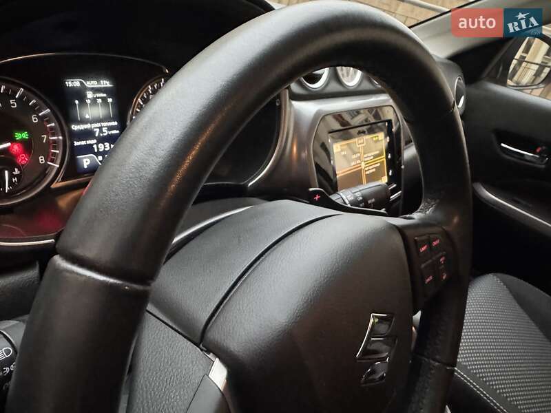 Внедорожник / Кроссовер Suzuki Vitara 2020 в Киеве