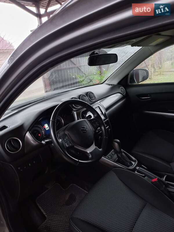 Внедорожник / Кроссовер Suzuki Vitara 2020 в Киеве