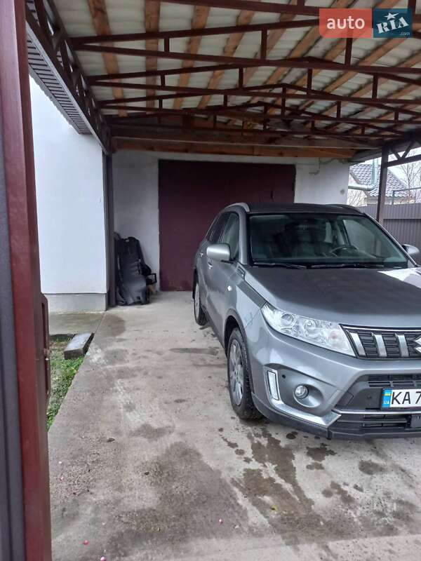 Внедорожник / Кроссовер Suzuki Vitara 2020 в Киеве