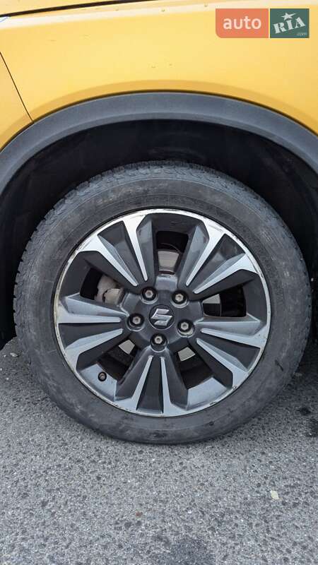 Позашляховик / Кросовер Suzuki Vitara 2020 в Львові