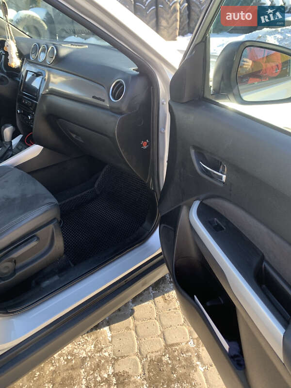 Внедорожник / Кроссовер Suzuki Vitara 2017 в Хмельницком