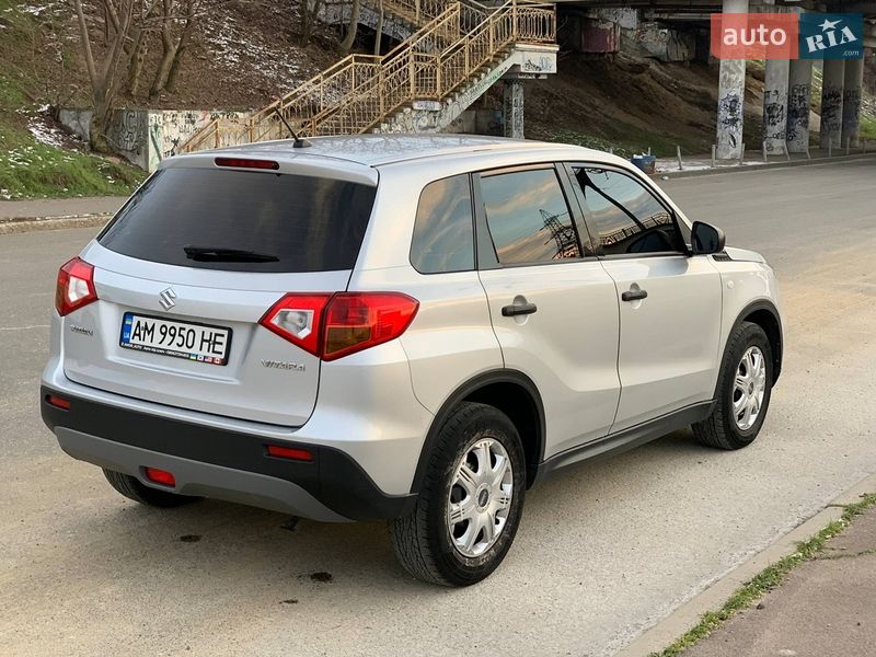 Внедорожник / Кроссовер Suzuki Vitara 2015 в Одессе