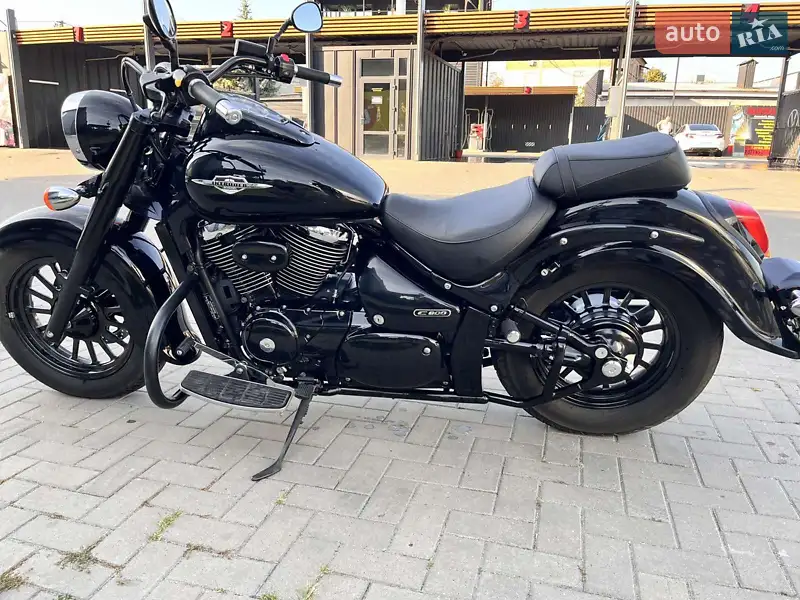 Suzuki VL 800 2014