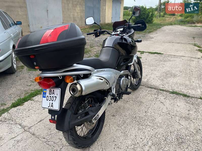 Мотоцикл Классик Suzuki XF 650 Freewind 1997 в Гайвороне