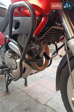 Мотоцикл Туризм Suzuki XF 650 Freewind 1999 в 