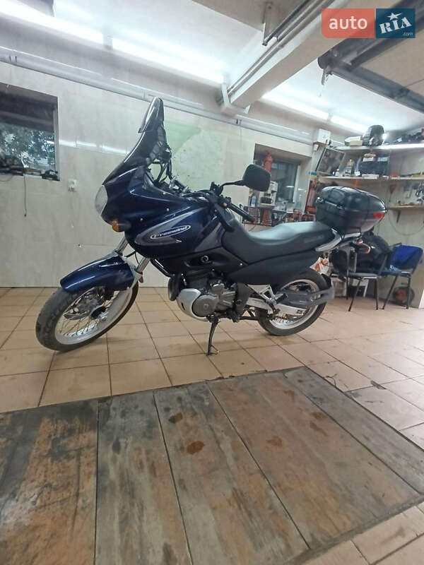 Мотоцикл Туризм Suzuki XF 650 Freewind 2001 в Мостиске