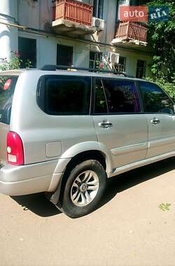 Внедорожник / Кроссовер Suzuki XL7 2006 в 
