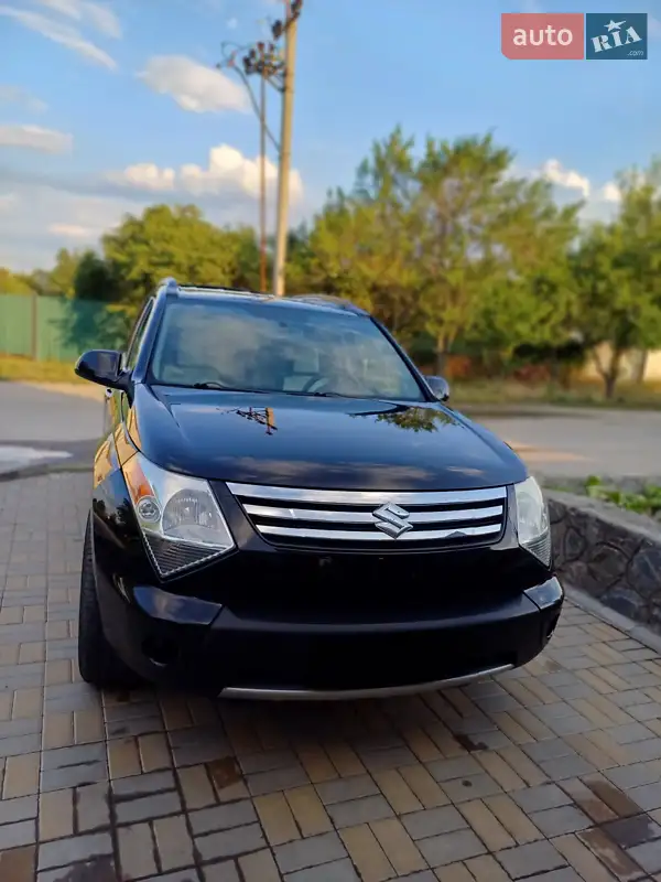 Suzuki XL7