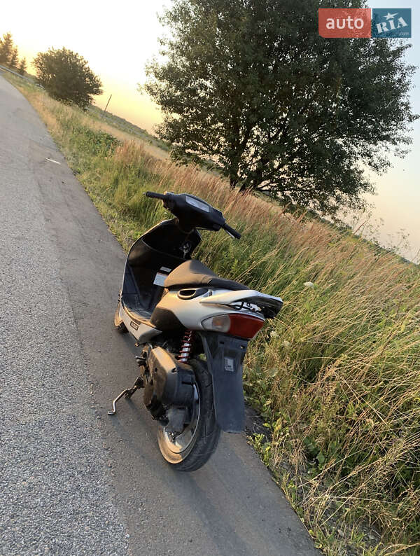 Скутер Suzuki ZZ 50 2006 в Стрию