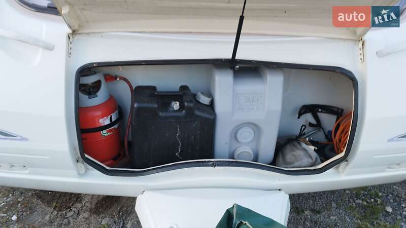 Причіп дача SWIFT Corniche 2003 в Косові