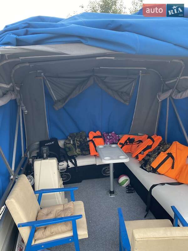 Катер Sylvan Explorer 1995 в Кам'янському