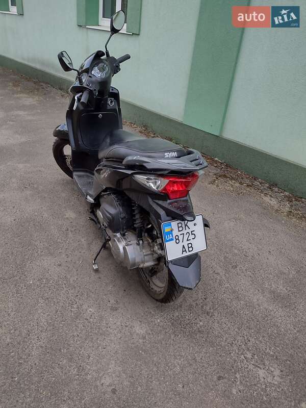 Скутер Sym Symphony 2014 в Ровно