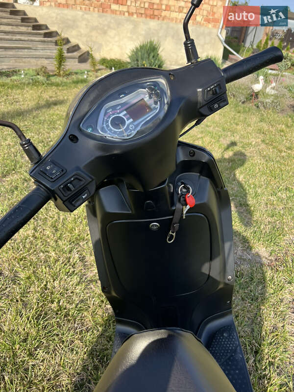 Мопеди Sym Symphony 2012 в Чернівцях фото 2 Мопеди Sym Symphony 2012 в Чернівцях