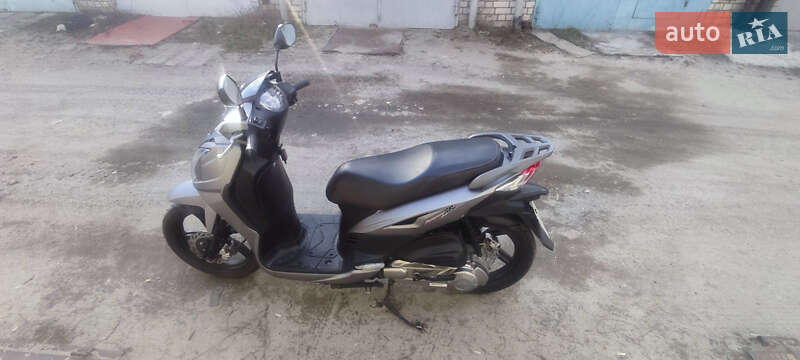 Макси-скутер Sym Symphony 2015 в Днепре фото Макси-скутер Sym Symphony 2015 в Днепре