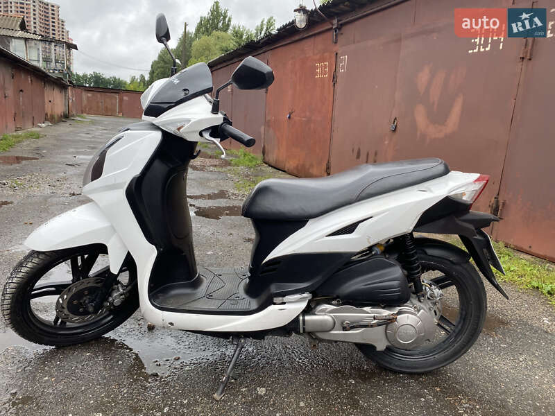 Макси-скутер Sym Symphony 2017 в Киеве фото Макси-скутер Sym Symphony 2017 в Киеве