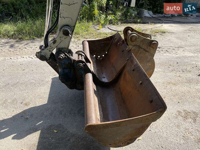 Колесный экскаватор Takeuchi TB 2007 в Львове фото 5 Колесный экскаватор Takeuchi TB 2007 в Львове