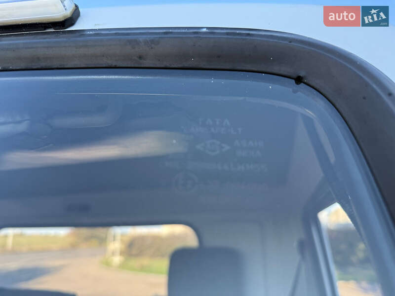 Эвакуатор TATA LPT 613 2004 в Одессе фото 24 Эвакуатор TATA LPT 613 2004 в Одессе