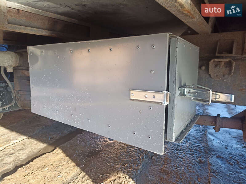 Грузовой фургон TATA LPT 613 2005 в Новом Роздоле