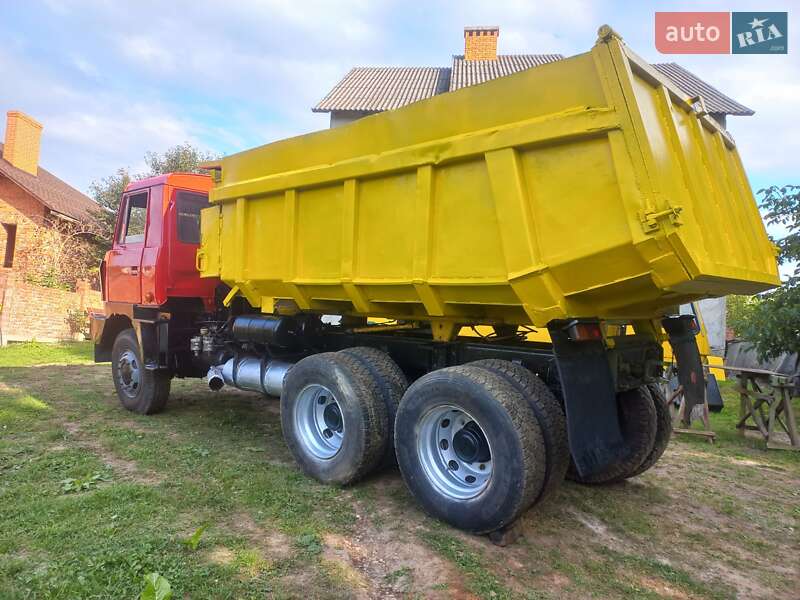 Самосвал Tatra 815 1990 в Дрогобыче
