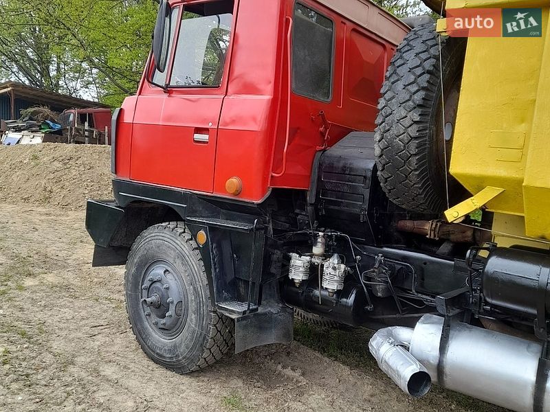 Самосвал Tatra 815 1990 в Дрогобыче